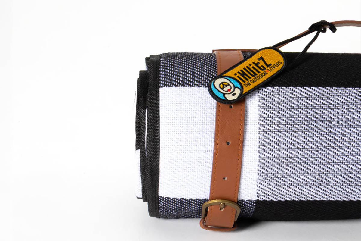 esterilla cuadros negra