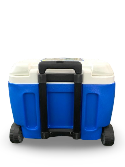 nevera portatil con ruedas pinnacle 30L detras
