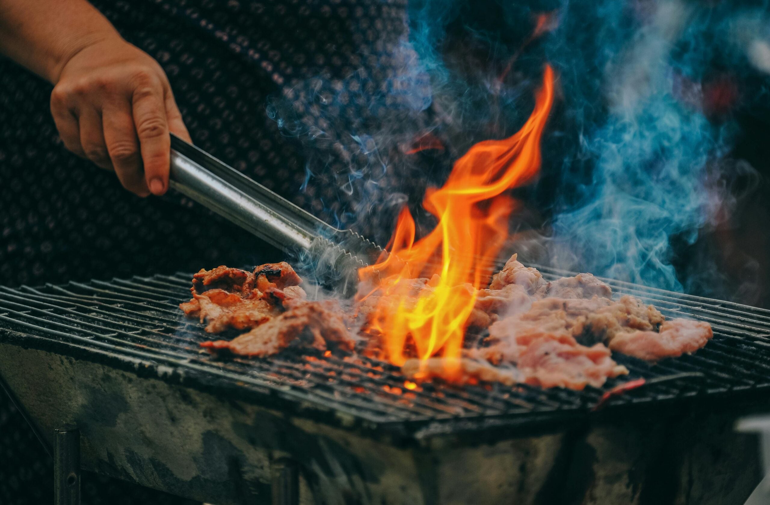 Disfruta al máximo tu barbacoa con amigos con  INUITZ